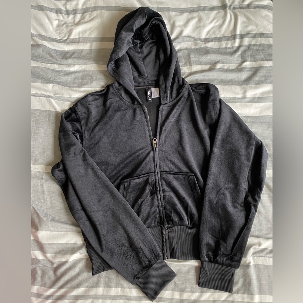 Black Velour Hooded Crop Sweatshirt